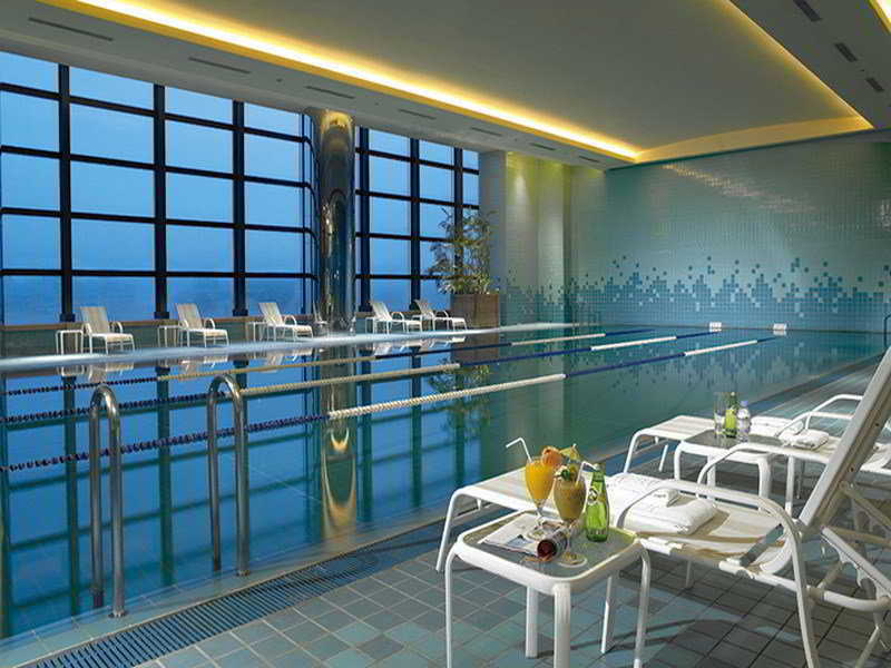 Ambassador Hotel Hsinchu מראה חיצוני תמונה The pool at the 101
